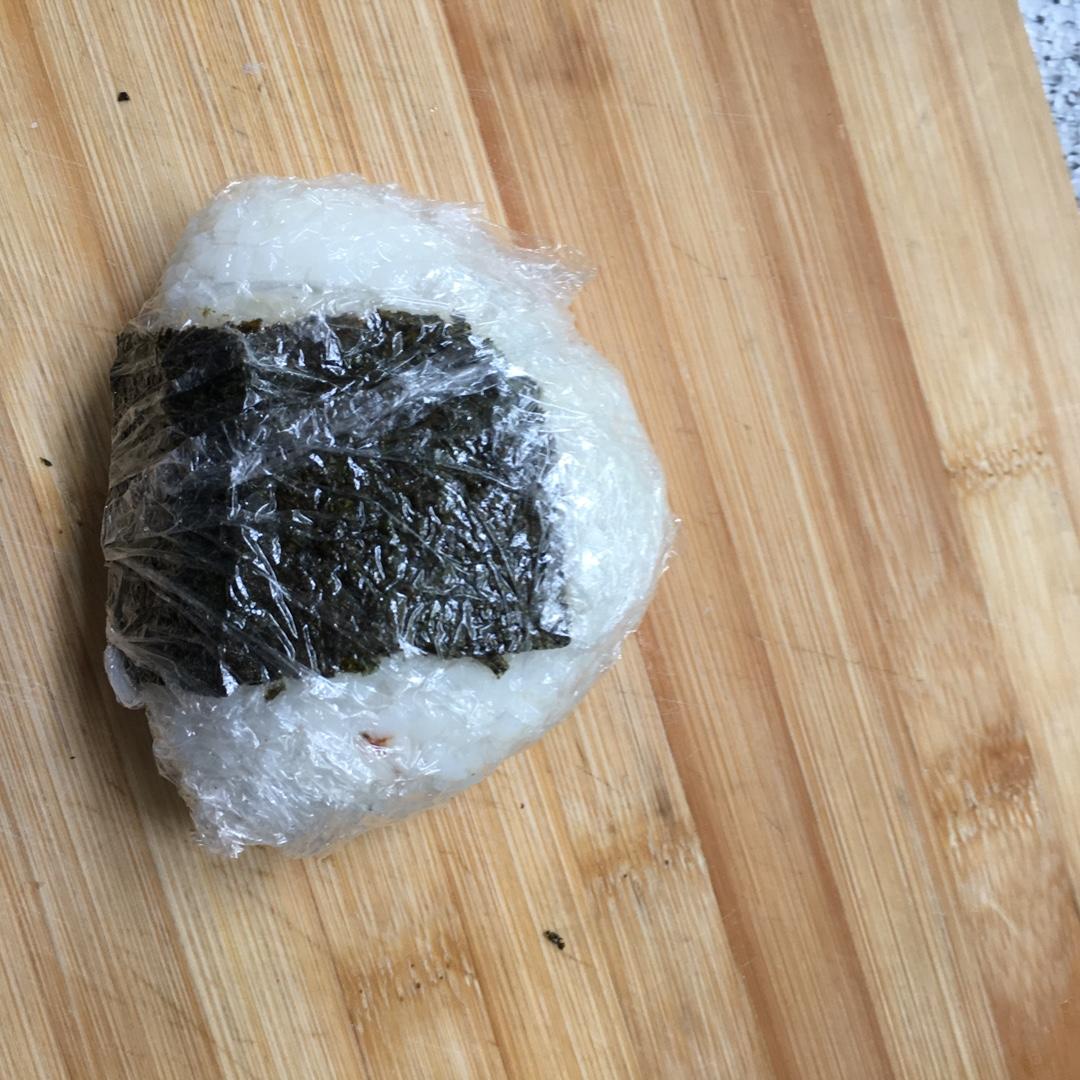 肉松饭团