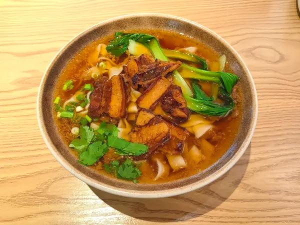 家常大肉面