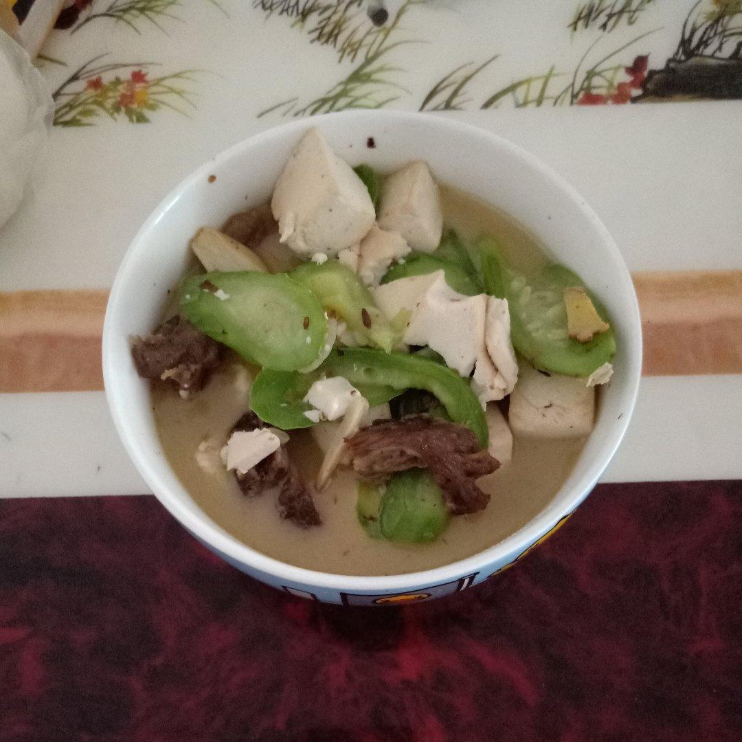 火腿丝瓜豆腐汤