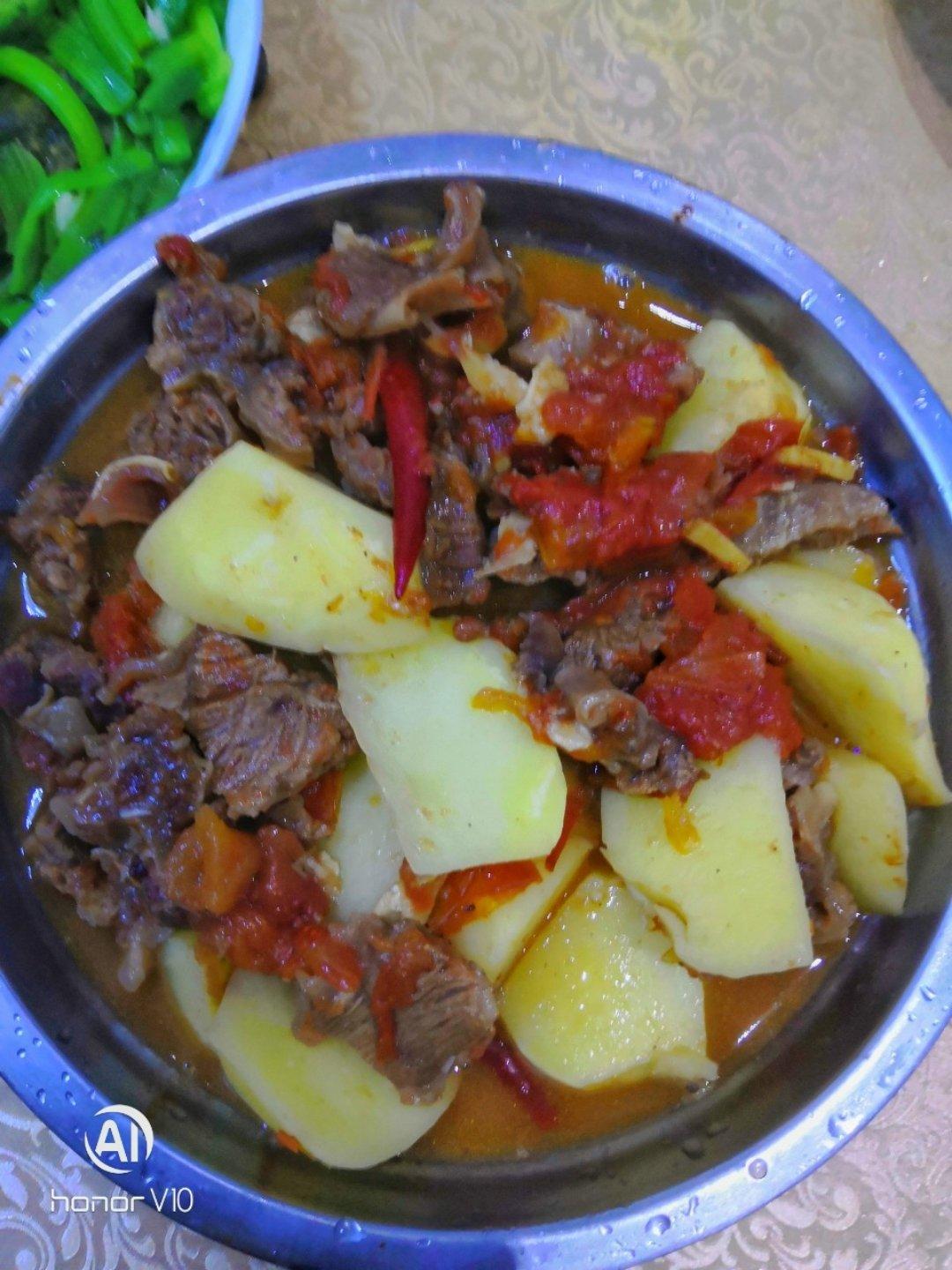 番茄土豆炖牛腩