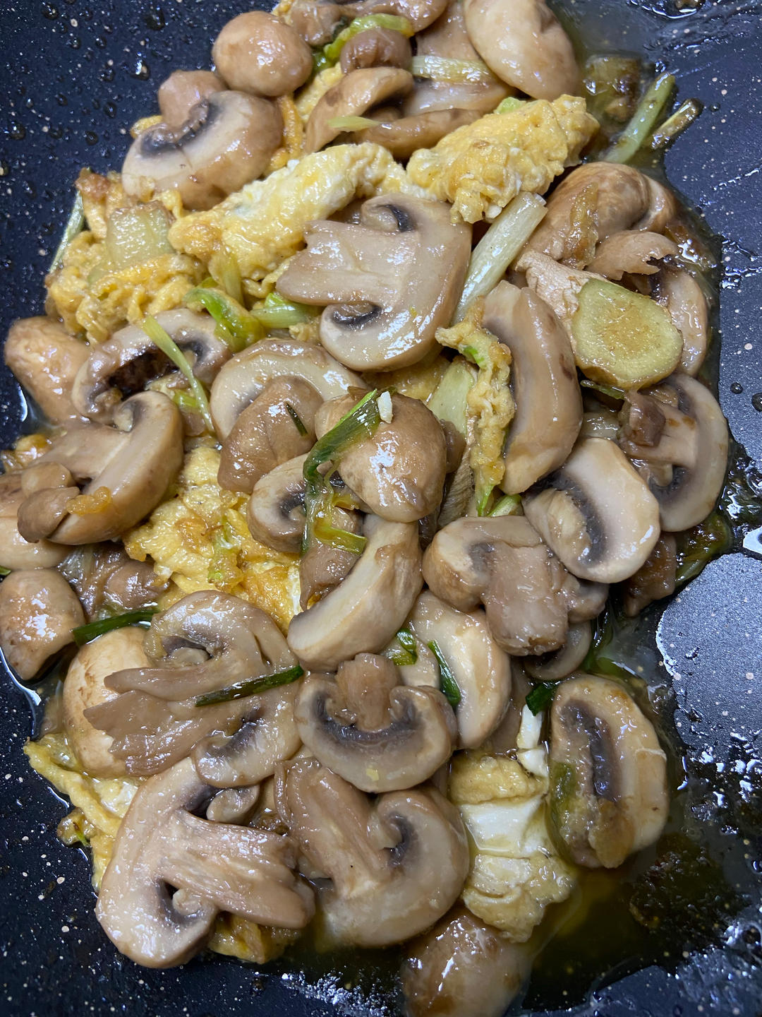 青椒口菇炒鸡蛋