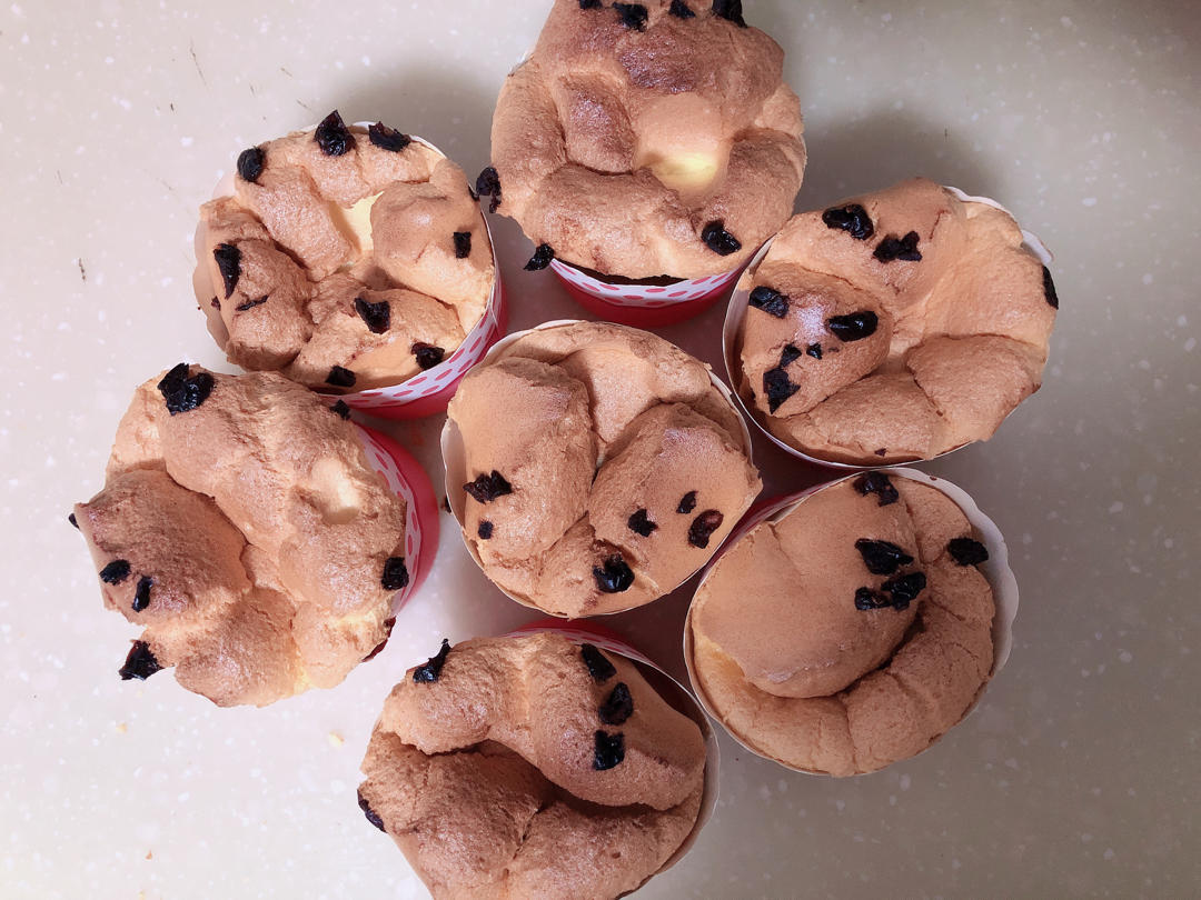 纸杯蛋糕（蔓越莓版可爱到爆）