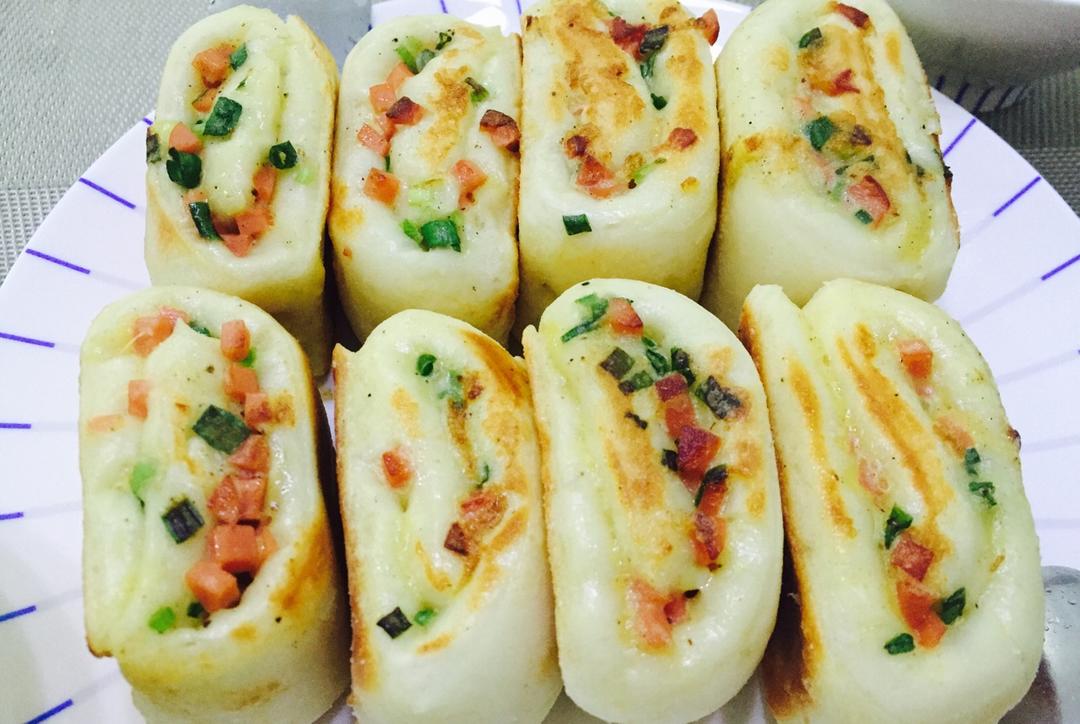 鸡蛋火腿葱什锦发面切饼