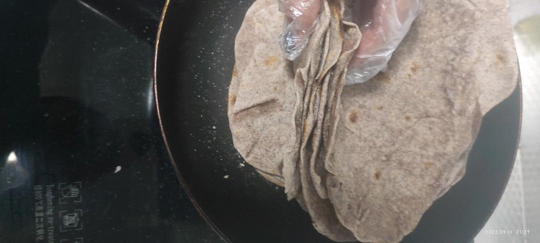 黑全麦薄饼｜健康卷一切