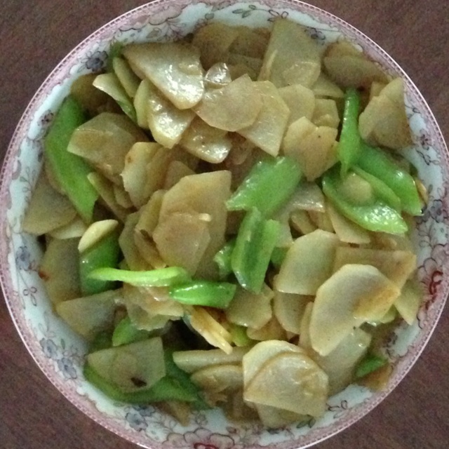 青椒番茄土豆片
