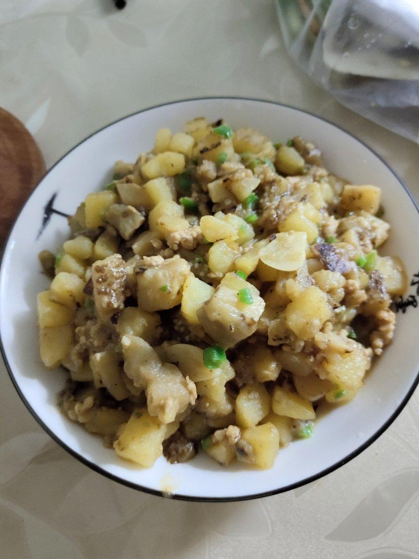 土豆炖茄子(东北菜)