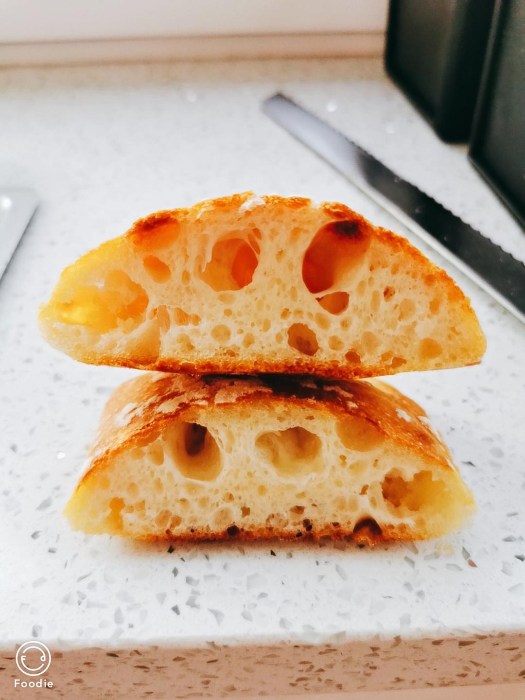 Ciabatta 恰巴塔面包 无揉 写给新手第一次接触高含水量面团的方子80%+含水量