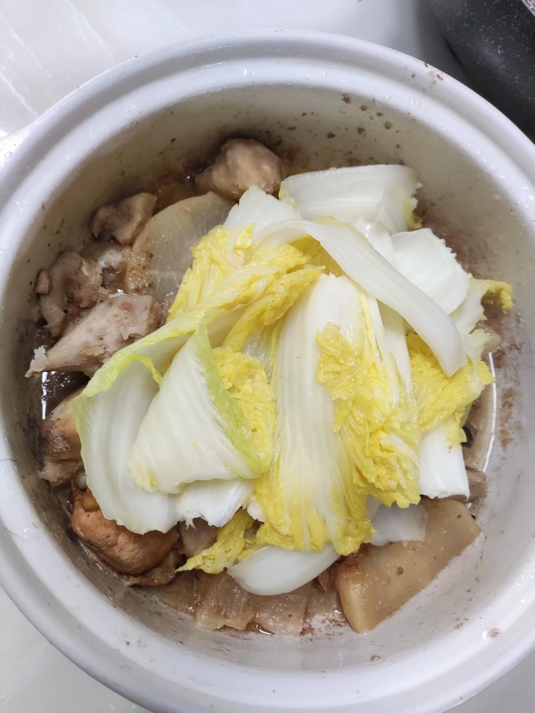 白菜萝卜豆腐煲