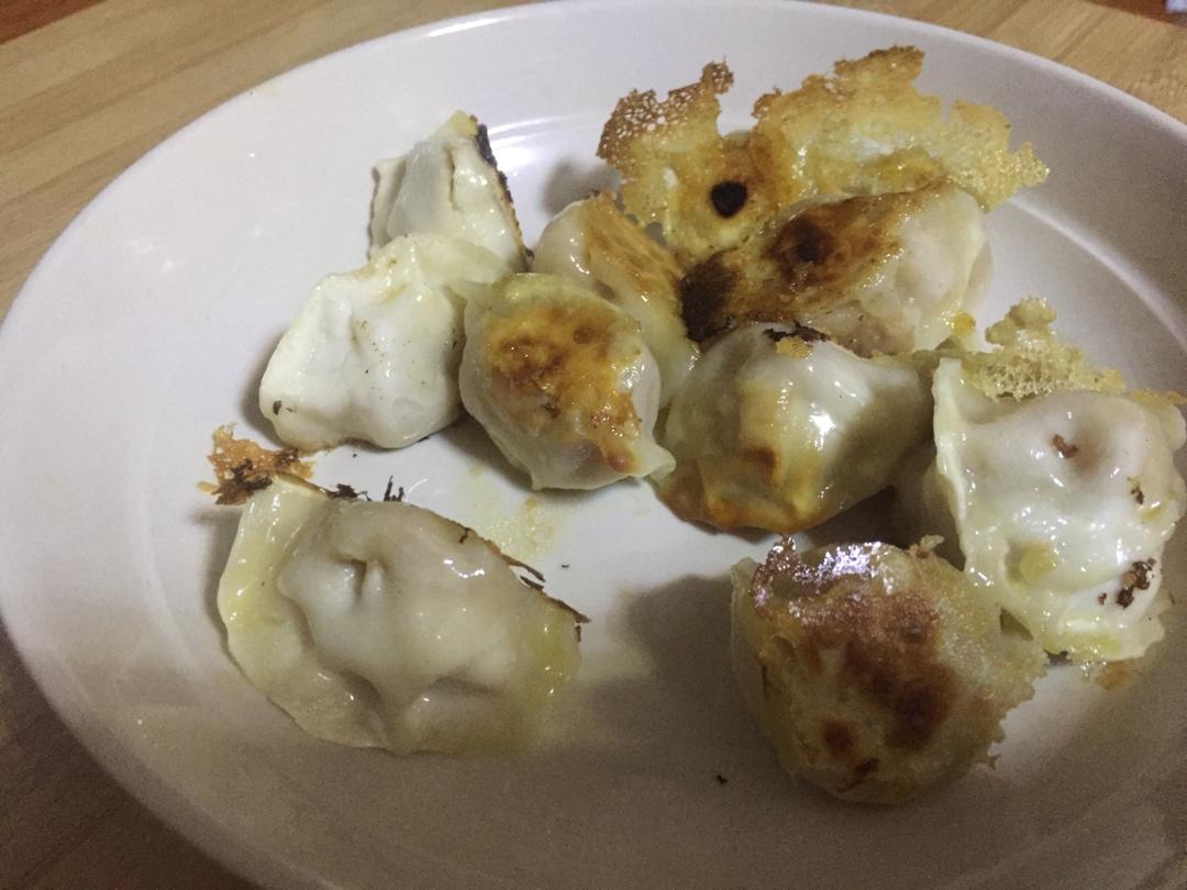 我是一份煎饺（生煎速冻饺）