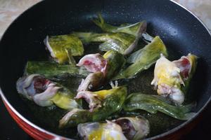连锅一起上桌的黄骨鱼焖豆腐的做法 步骤5