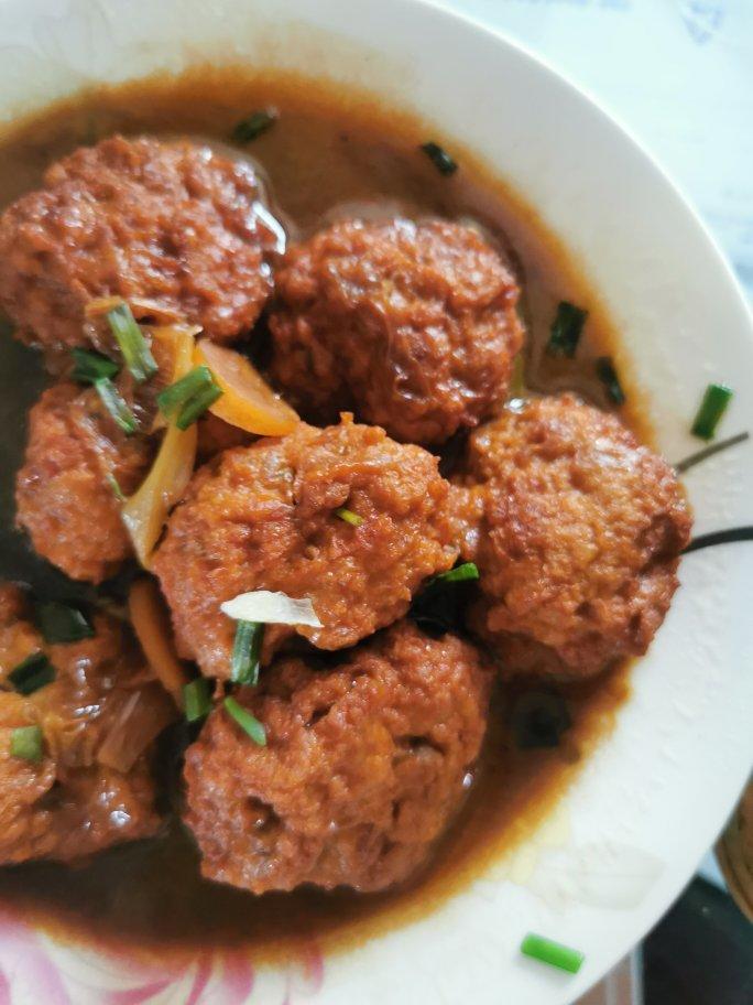 红烧狮子头四喜丸子