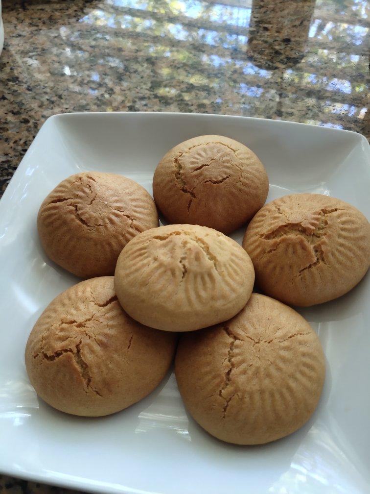 轻轻一按就碎掉的原味桃酥（不输猪油版）