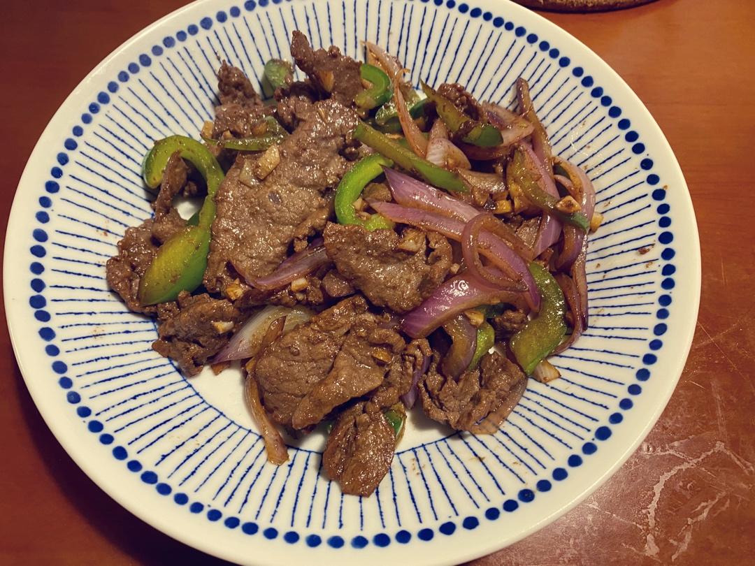 【小高姐】青椒牛肉 如何炒出嫩滑的牛肉