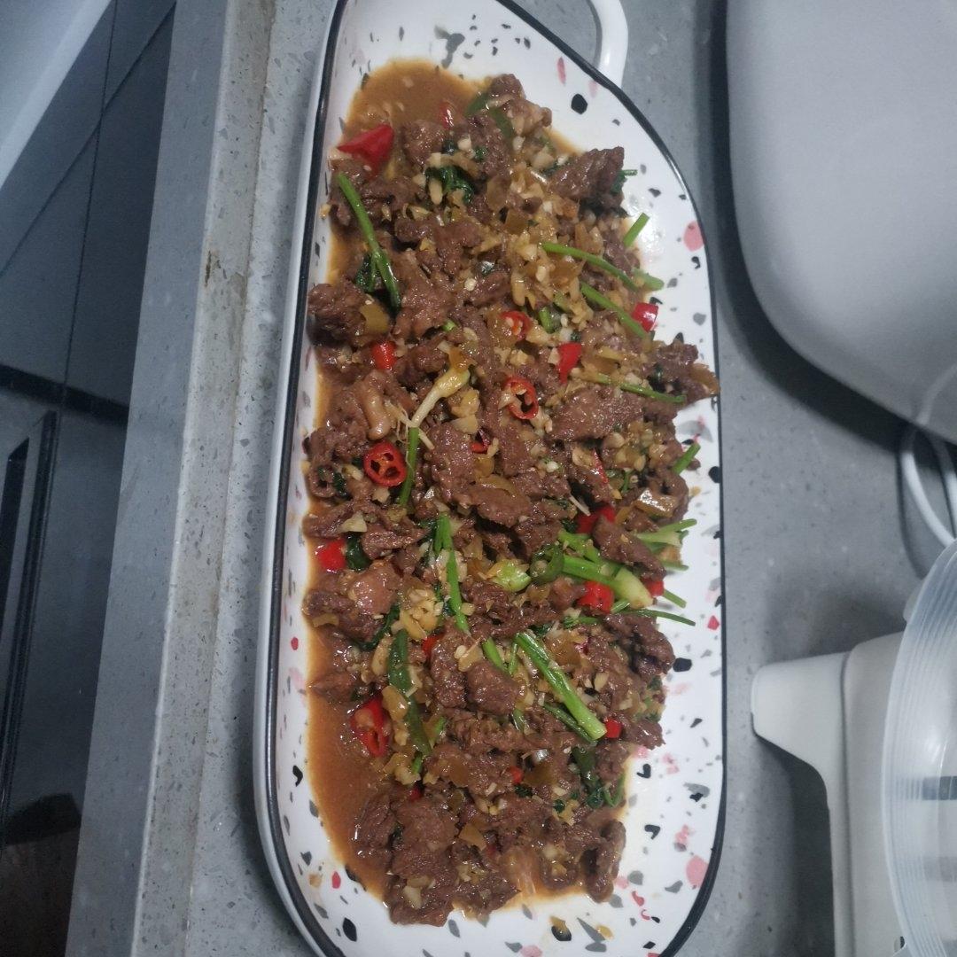 小炒黄牛肉