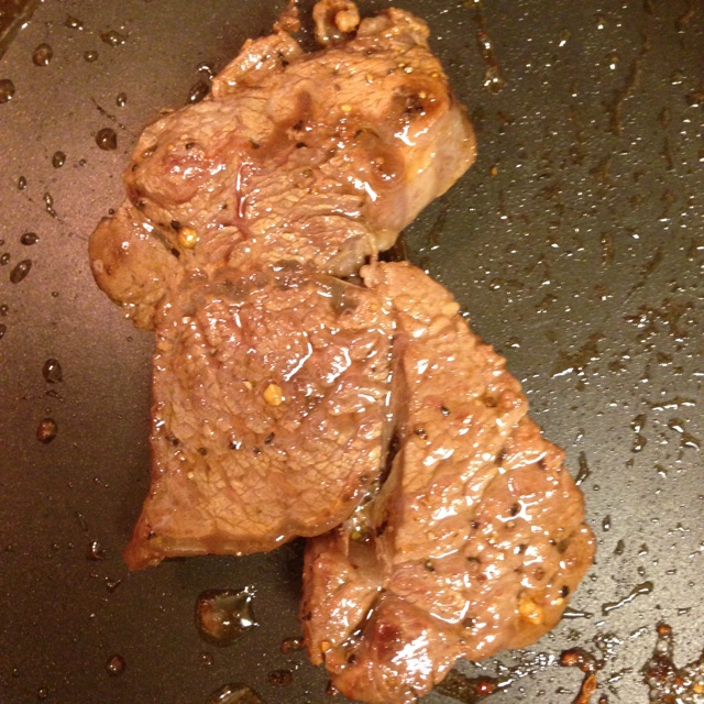 煎牛排