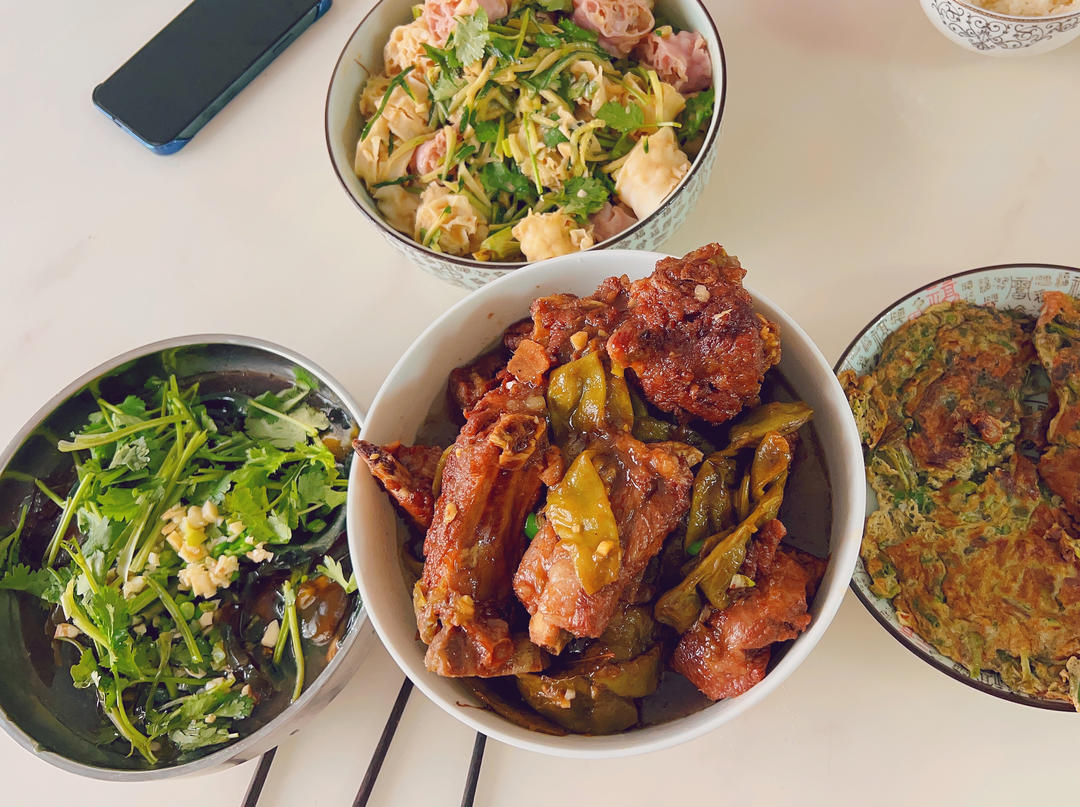 皮蛋拌豆腐