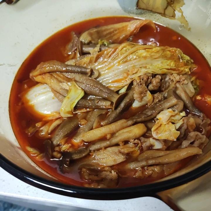 「减肥友好」超好吃万能汤汁肥牛白菜冻豆腐锅