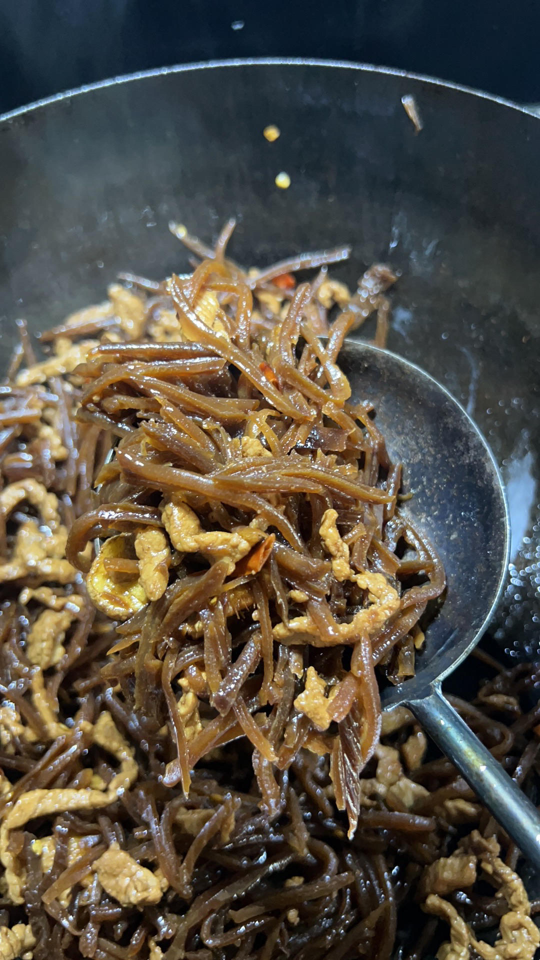 一份销魂下饭的咸菜丝炒肉