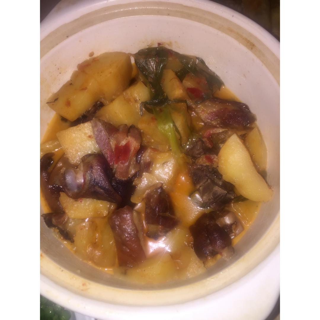 土豆炖腊排骨(香辣版)