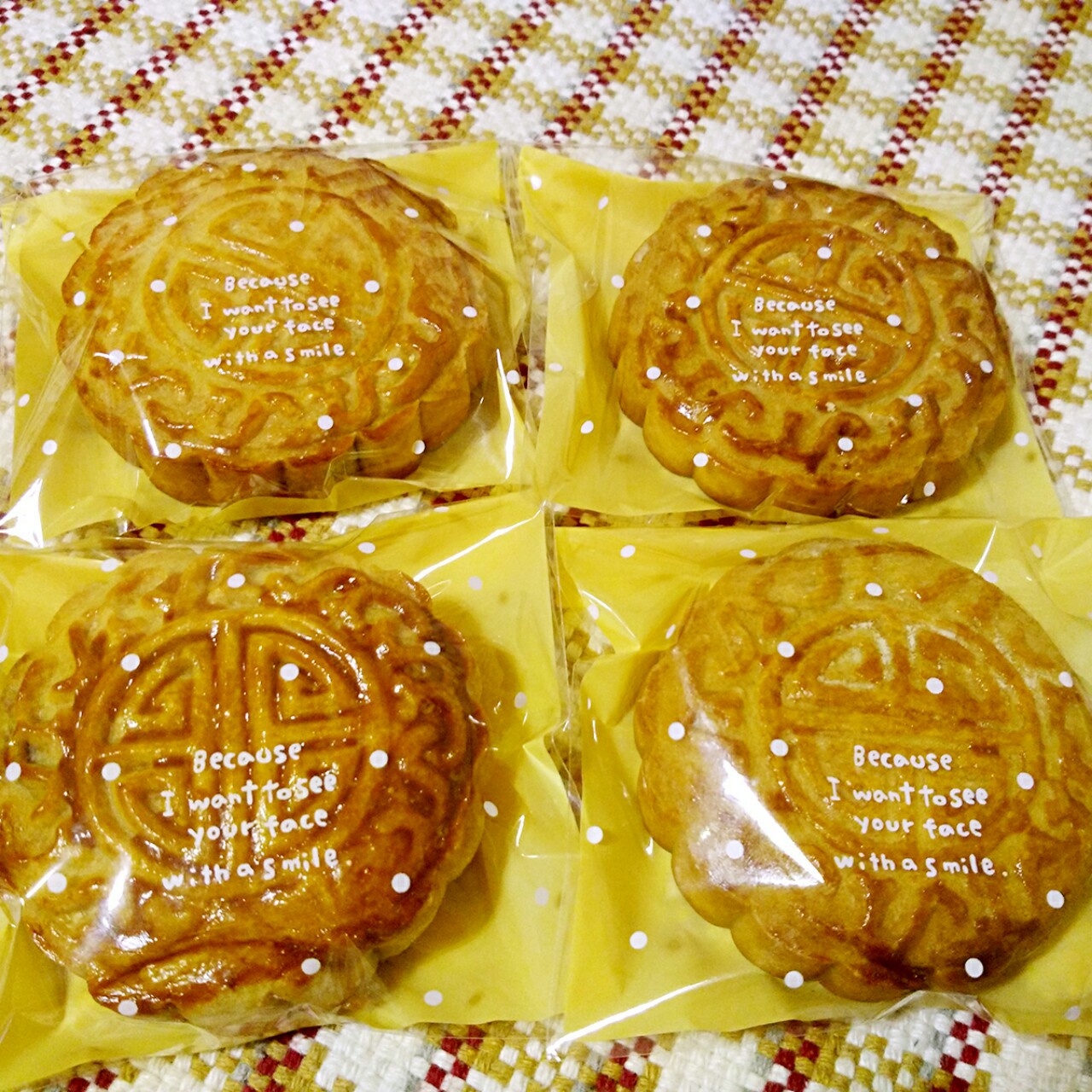 广式月饼——蛋黄莲蓉月饼