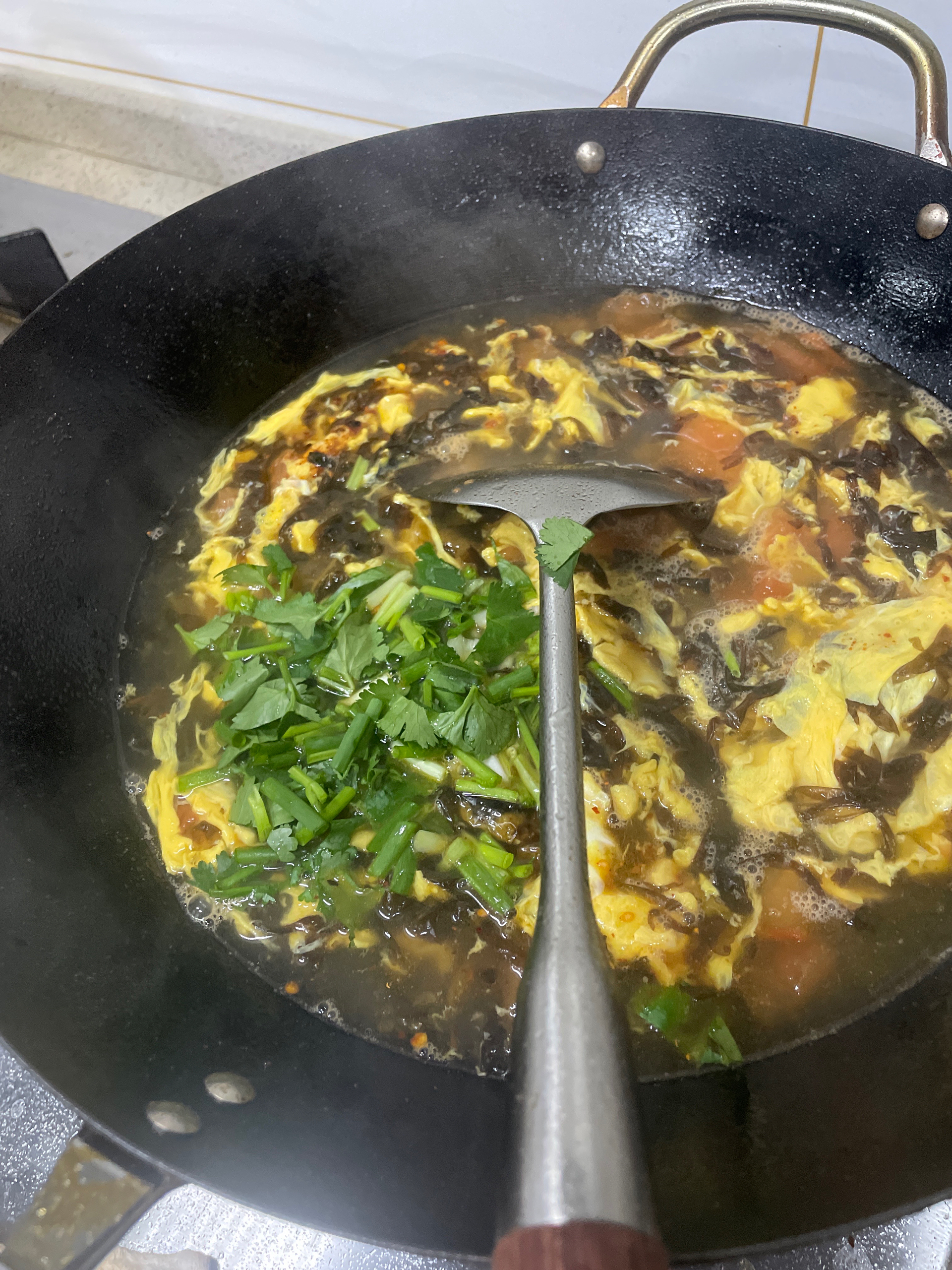 简单又容易的西红柿紫菜蛋汤的做法