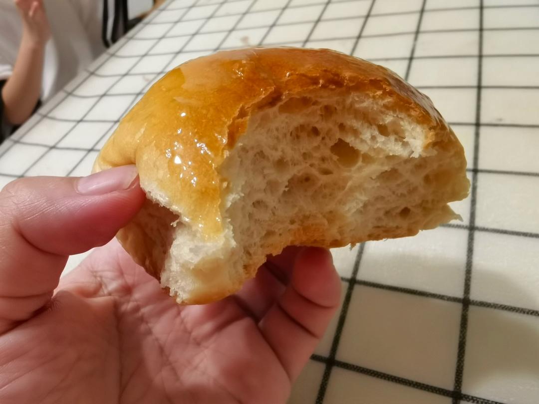 超级柔软拉丝的蜂蜜小餐包