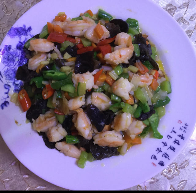 三色炒虾仁