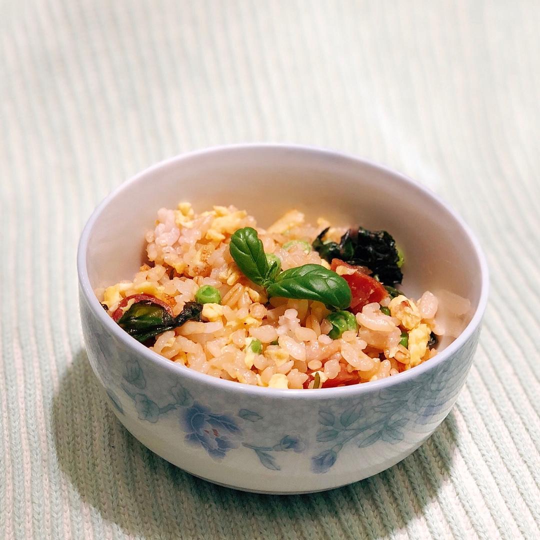 泰式九层塔炒饭~好吃到流泪！