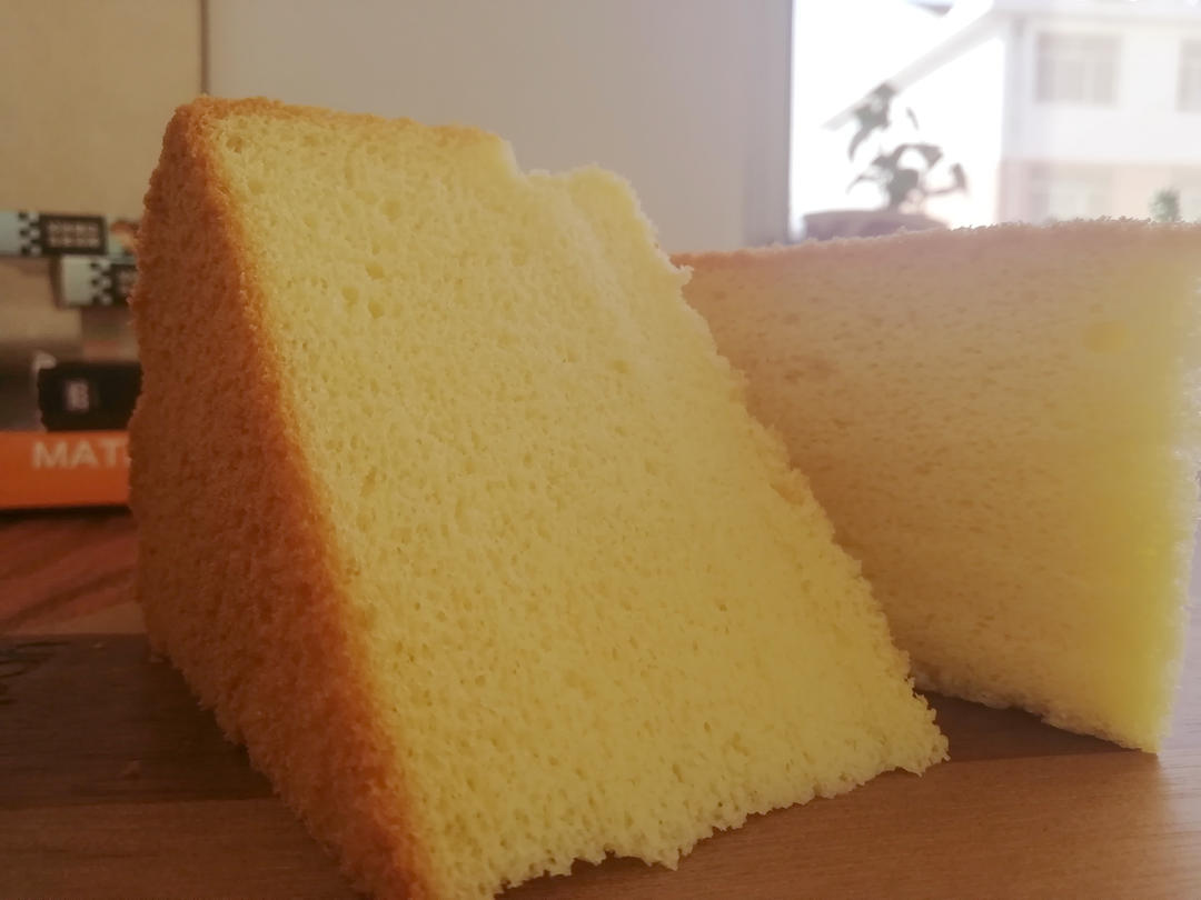 用中筋面粉做的戚风蛋糕