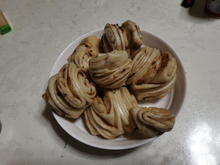 葱油花卷 Steamed Roll