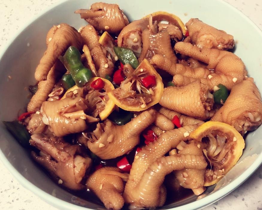 柠檬鸡爪的做法