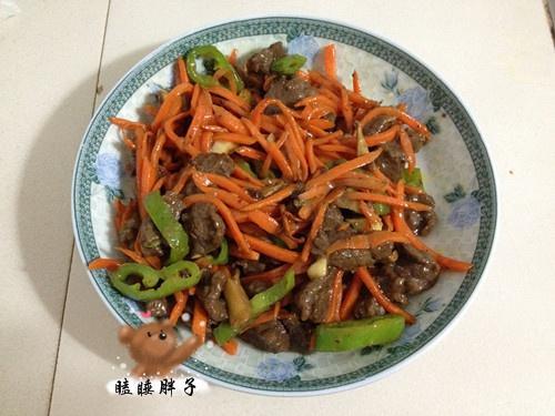 青椒胡萝卜牛肉的做法