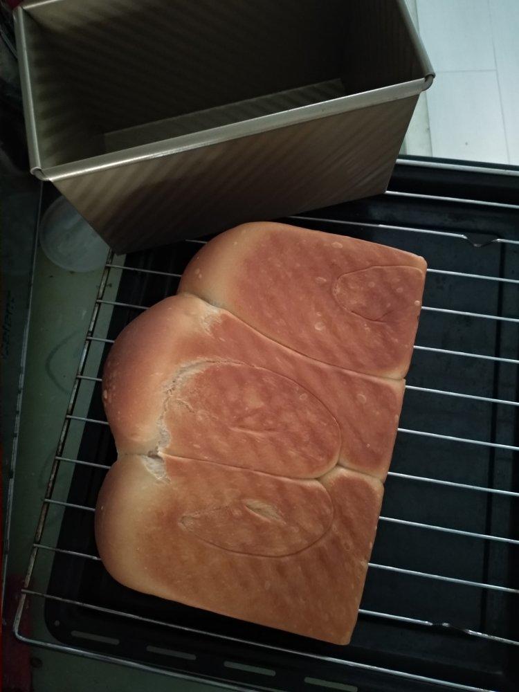 放冰箱就可以轻松出手套膜的吐司