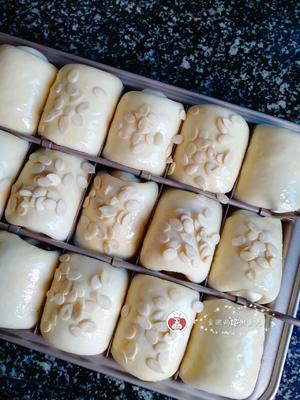 炼乳蜜豆面包卷的做法 步骤8