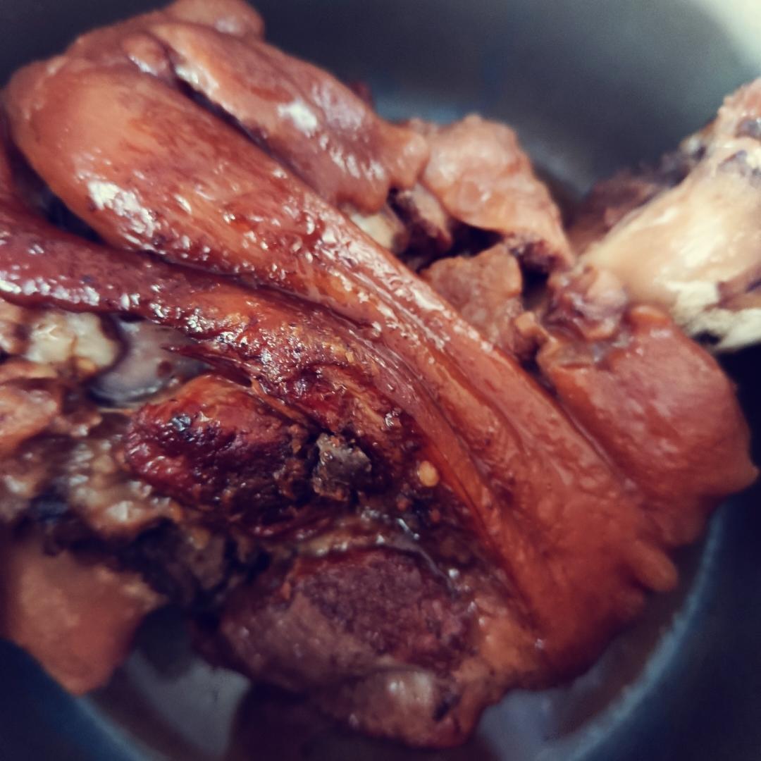 霞姐家常炖肘子