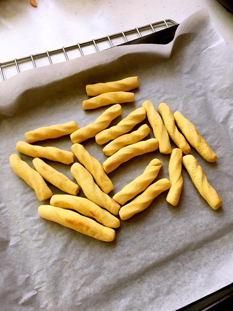 6个月大宝宝的磨牙饼干的做法