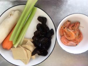 健康低卡—蔬菜虾干凉拌菜的做法 步骤2