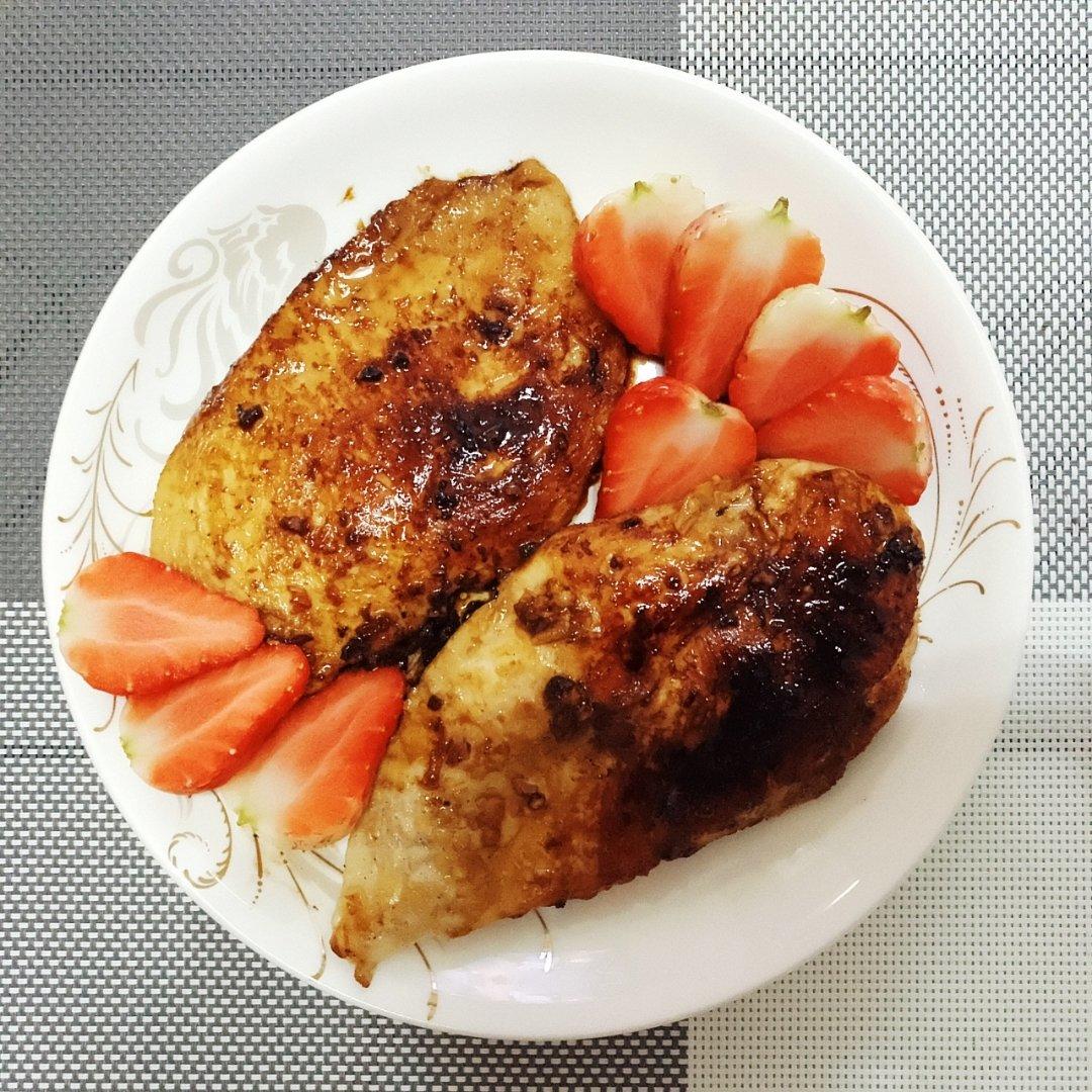 酷炫屌炸天好吃的煎鸡胸肉（香蒜蜂蜜煎鸡胸肉）