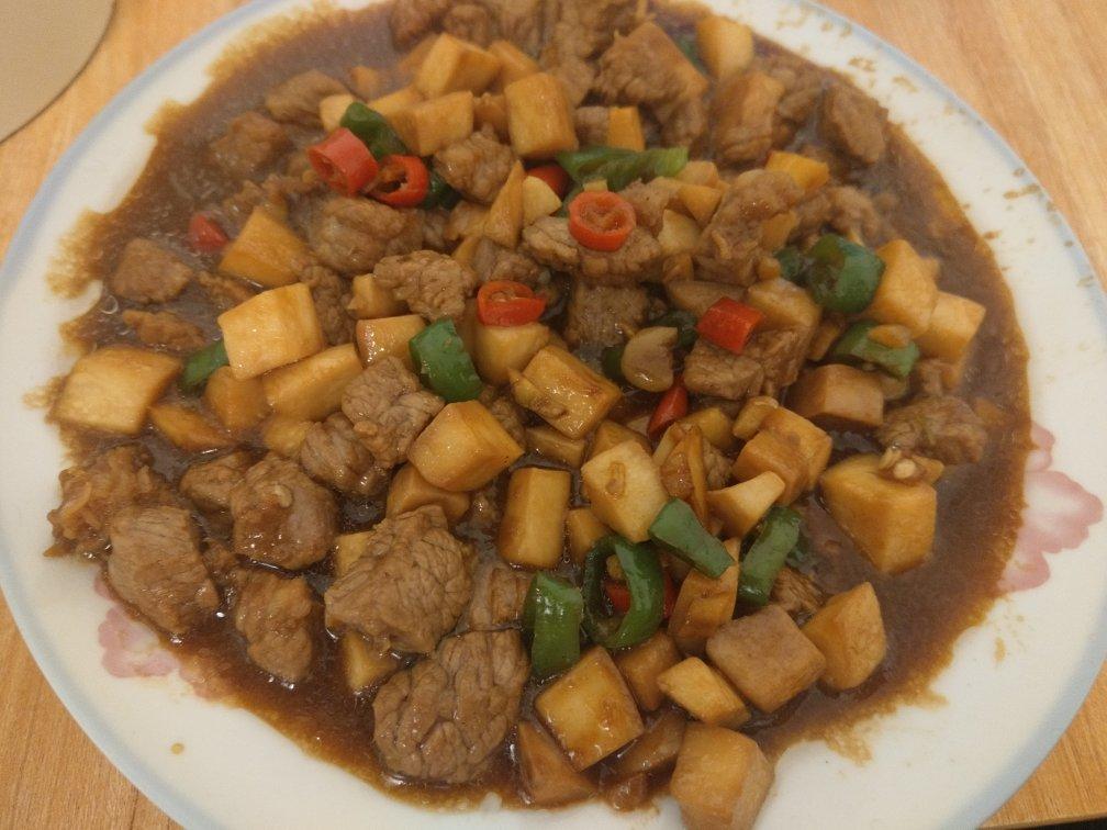 家常菜~杏鲍菇烧牛肉粒
