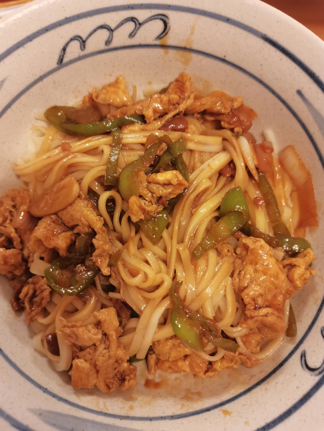 青椒鸡蛋拌面