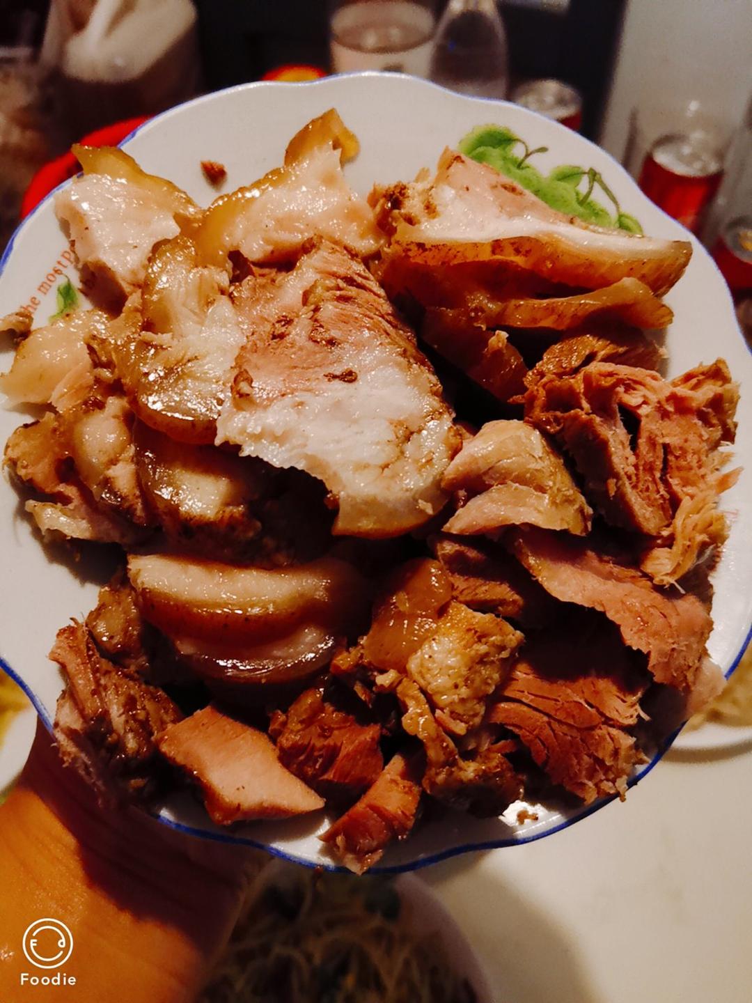 蒜酱水晶猪肘子，满满的胶原蛋白哦！