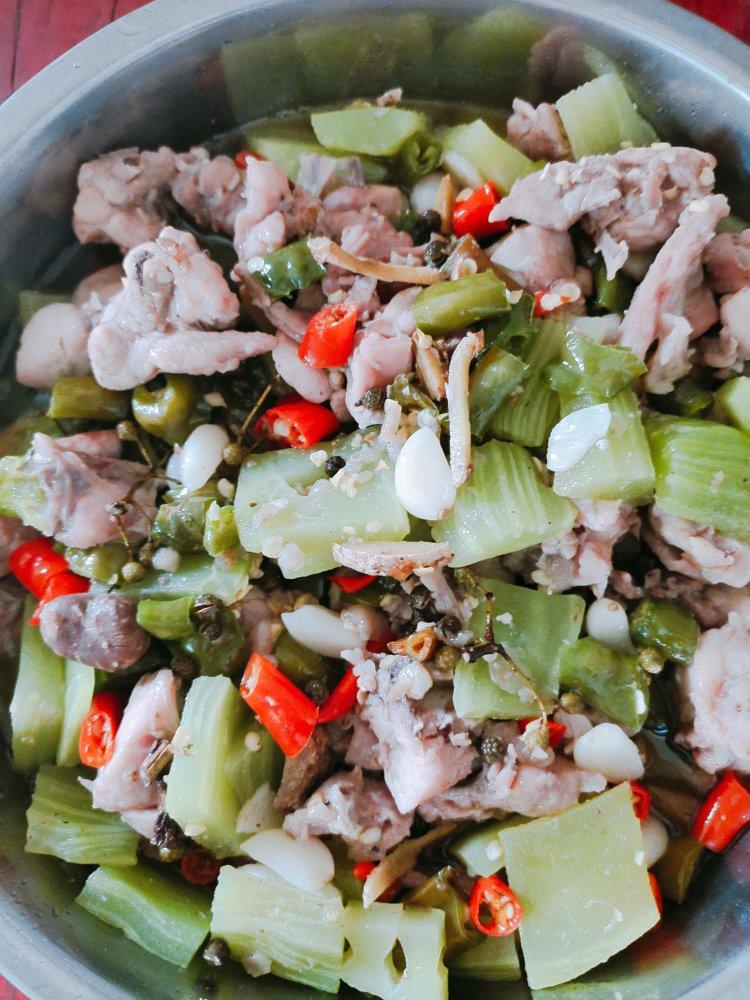 『双椒兔』麻辣鲜嫩一口接一口