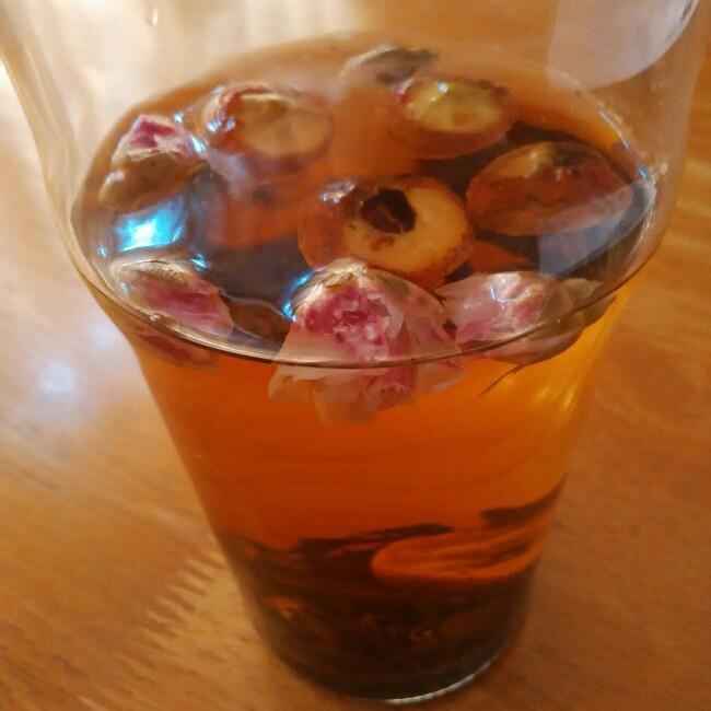 玫瑰花山楂红茶的做法