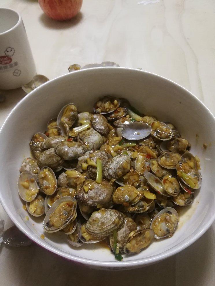花蛤这么处理，快速干净还不腥，鲜嫩入味完胜外面饭店卖的