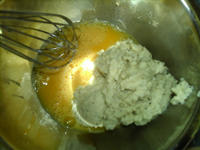 鸡蛋葱香豆渣松饼的做法 步骤3