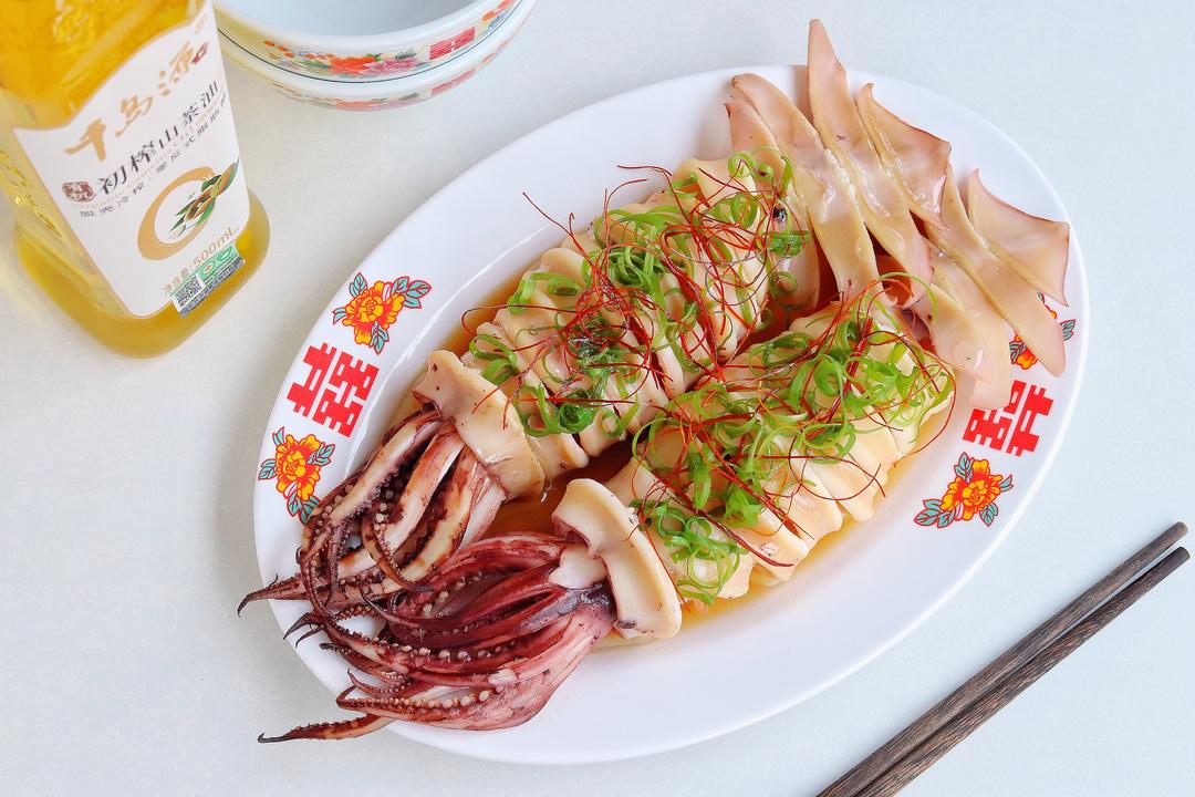 葱香白灼鱿鱼，新手小白都能做的宴客好菜的做法 步骤9