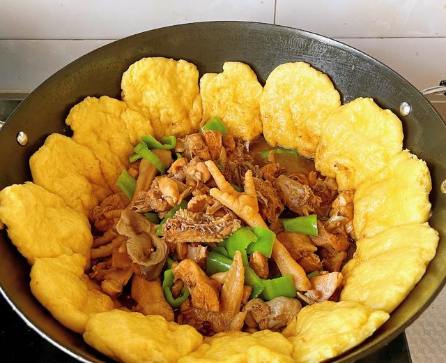 铁锅炖鸡（附加详细玉米饼教程）的做法