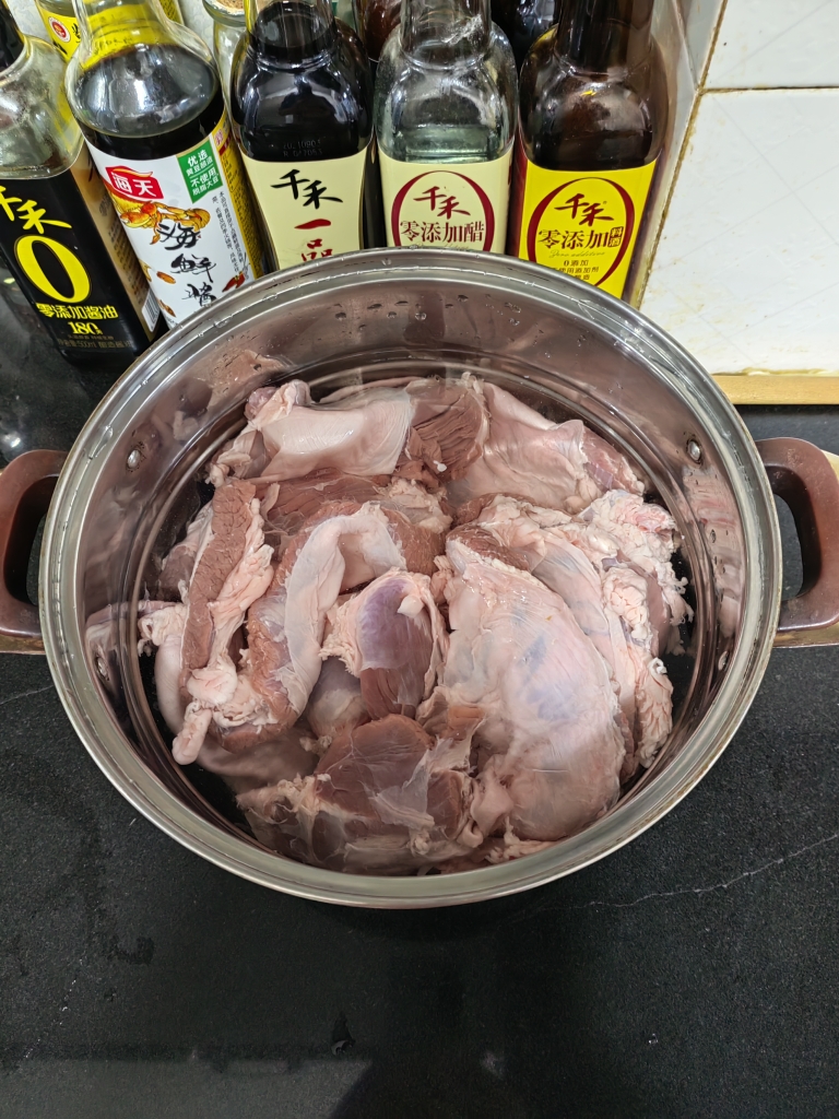 酱护心肉（约3.5斤重）的做法 步骤1
