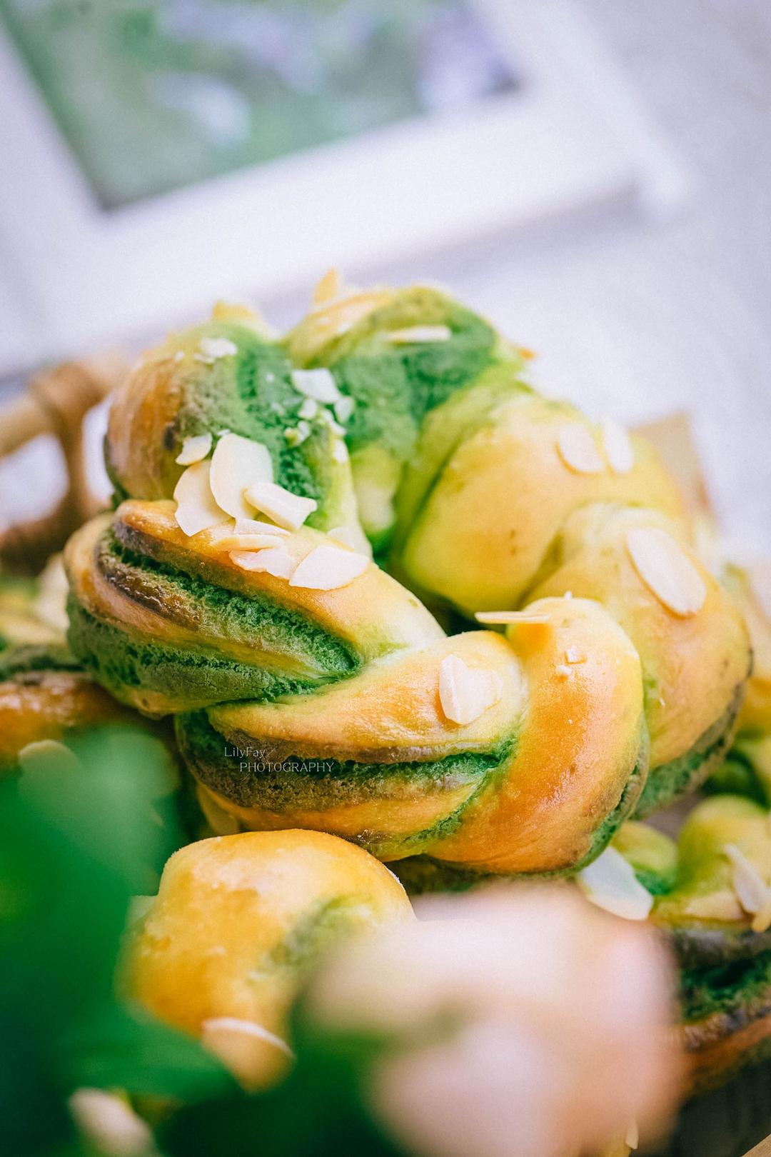 杏仁脆片抹茶奶酥花环面包，私房爆款是有原因的 B122