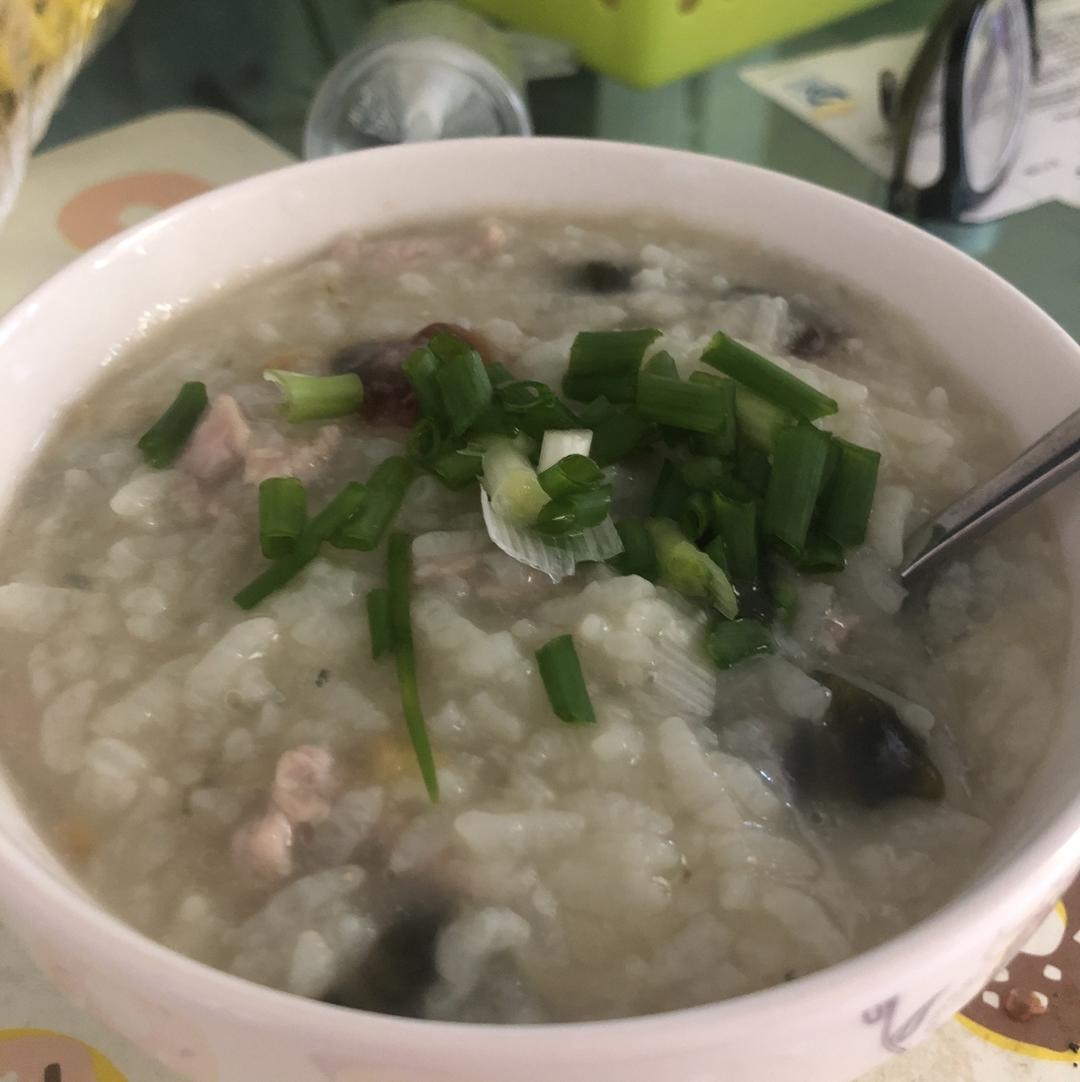 【皮蛋瘦肉粥】